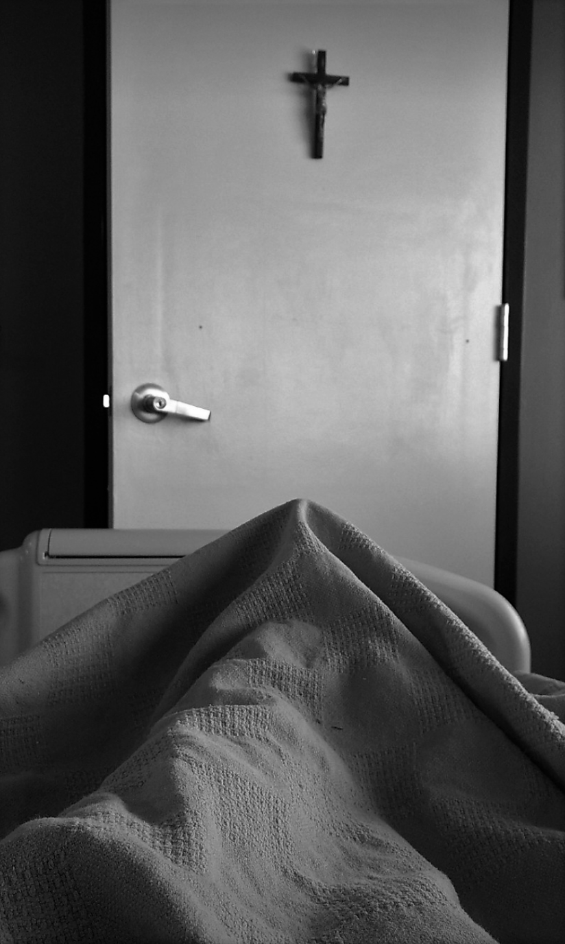 crohnie prayer black and white